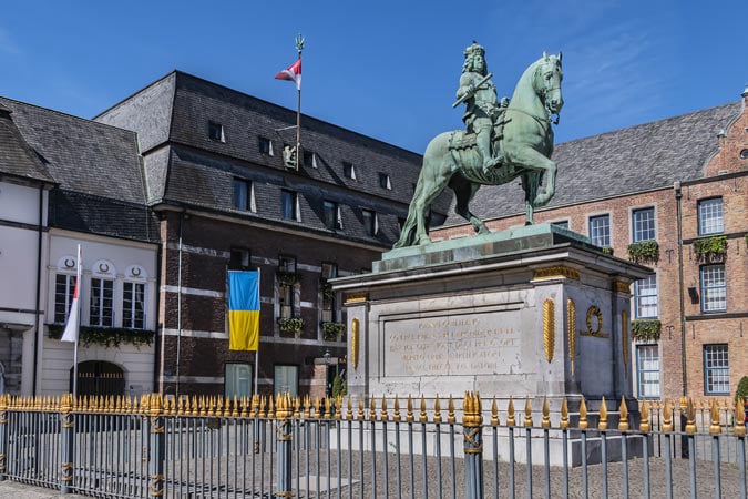 Dusseldorf. Jan Wellem equestrian monument (1711).