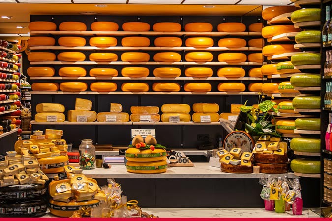 Gouda. Cheese shop.