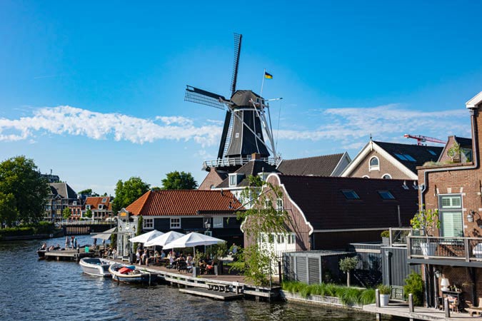 Haarlem. Molen de Adriaan.